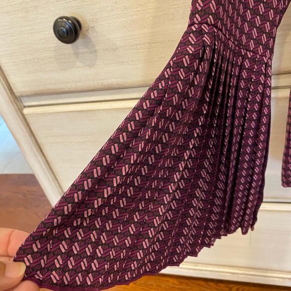 Barely worn in perfect condition Banana Republic top - Picture 5 of 7